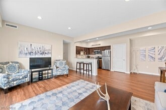 558 Colony Park Dr in Tallmadge, OH - Building Photo - Building Photo