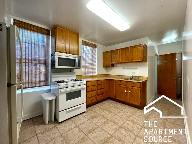 property at 3531 W Dickens Ave