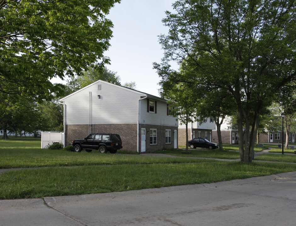 6443 S Fairfield Ave in Ravenna, OH - Building Photo