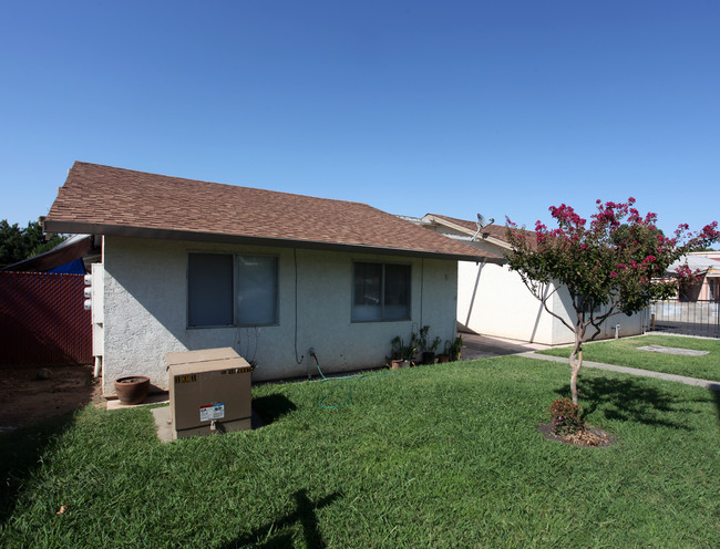 Cottage Lane Apartments I in Galt, CA - Building Photo - Building Photo