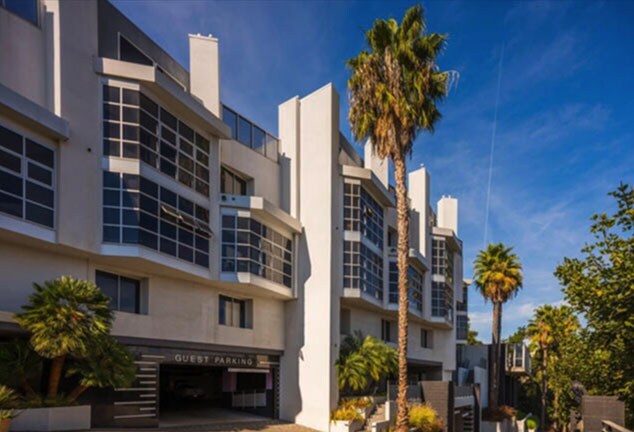 171 N Church Ln in Los Angeles, CA - Building Photo