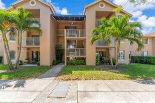 10630 SW 157th Ct in Miami, FL - Building Photo