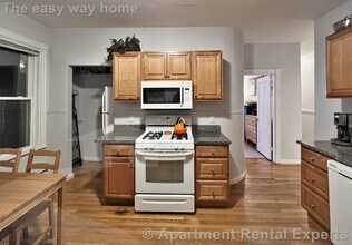 64 A Beacon St in Somerville, MA - Building Photo - Building Photo