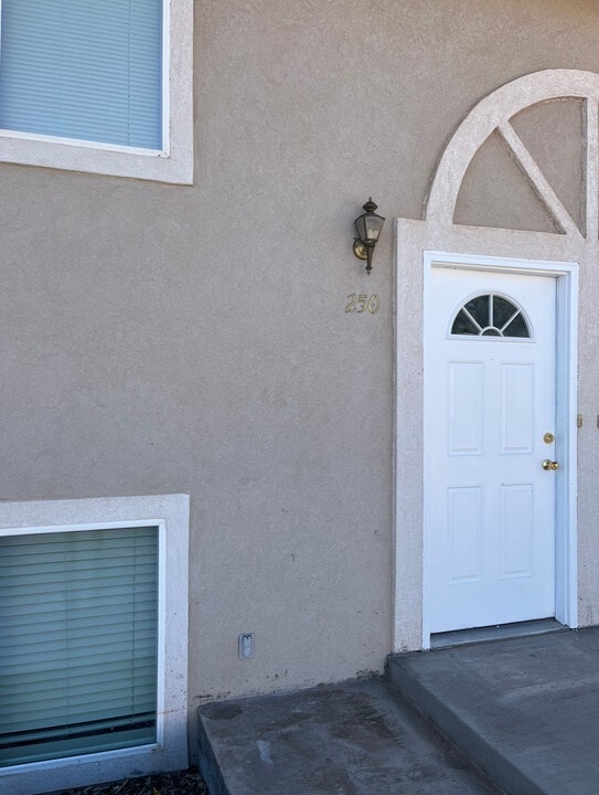 250 E 170 N, Unit 250 East 170 North in Richfield, UT - Building Photo