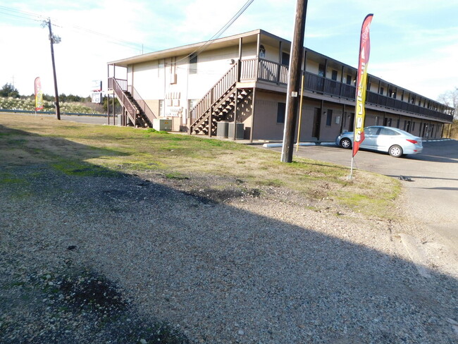 The Corners in Commerce, TX - Building Photo - Building Photo