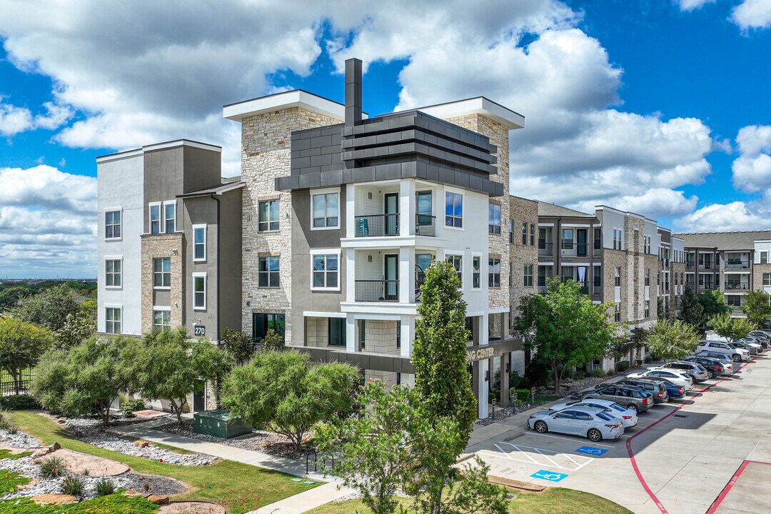 Axis at Watters Creek in Allen, TX - Building Photo
