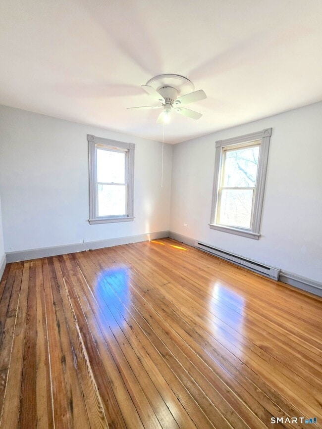 241 Congress Ave in Waterbury, CT - Building Photo - Building Photo