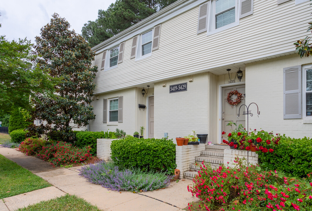 Midtown Park Townhomes in Raleigh, NC - Building Photo