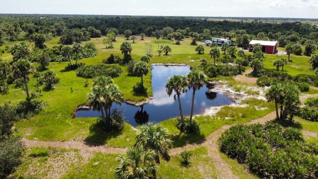 property at 1303 Cabbage Ln