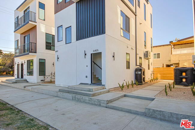 6405 Odessa Ave in Los Angeles, CA - Building Photo - Building Photo