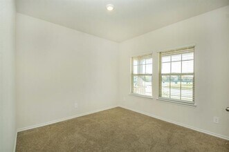 420 Lucky Ln in Ferris, TX - Foto de edificio - Building Photo