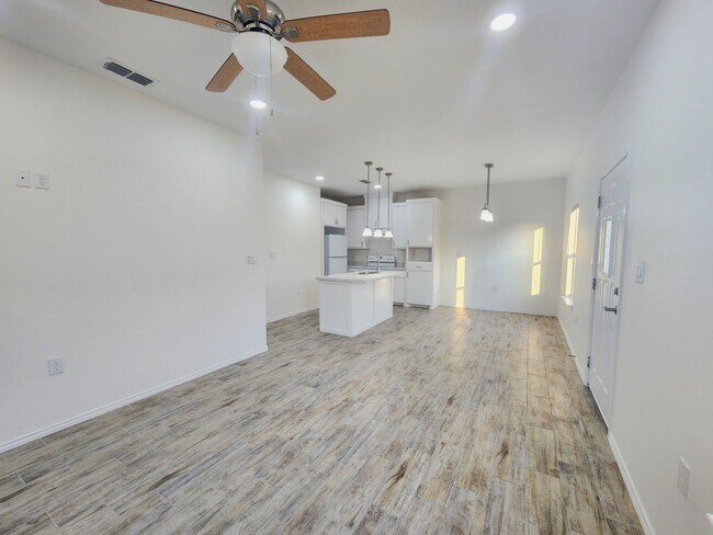 2328 Summit Rd in La Feria, TX - Foto de edificio - Building Photo