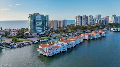 4000 Gulf Shore Blvd N in Naples, FL - Building Photo - Building Photo