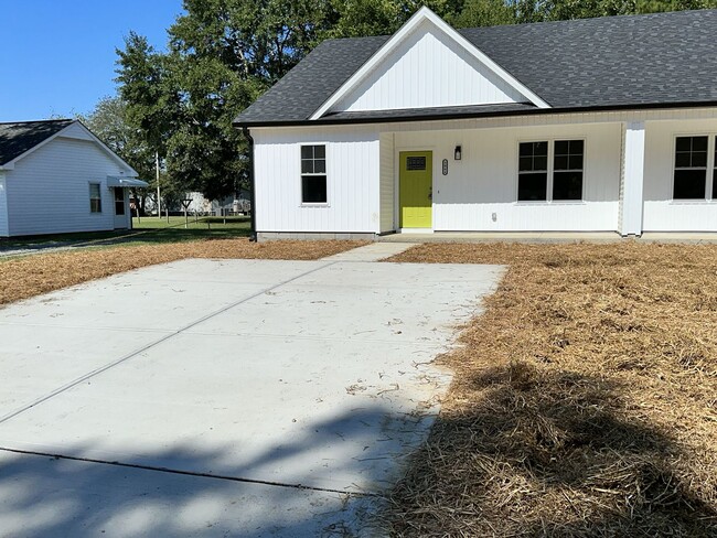 506 S Smithfield St in Selma, NC - Building Photo - Building Photo