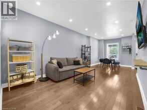 114 Burton St in Hamilton, ON - Building Photo - Building Photo