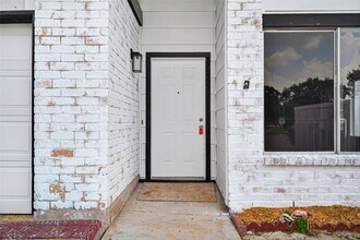 12623 S Dairy Ashford Rd in Houston, TX - Building Photo - Building Photo