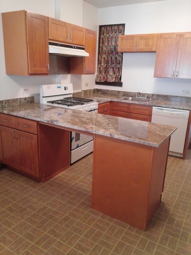 3232 S Union Ave, Unit Unit3