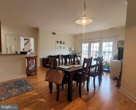 500 Admirals Way in Philadelphia, PA - Building Photo - Building Photo
