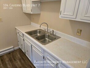 104 Caverns Blvd in Grottoes, VA - Building Photo - Building Photo