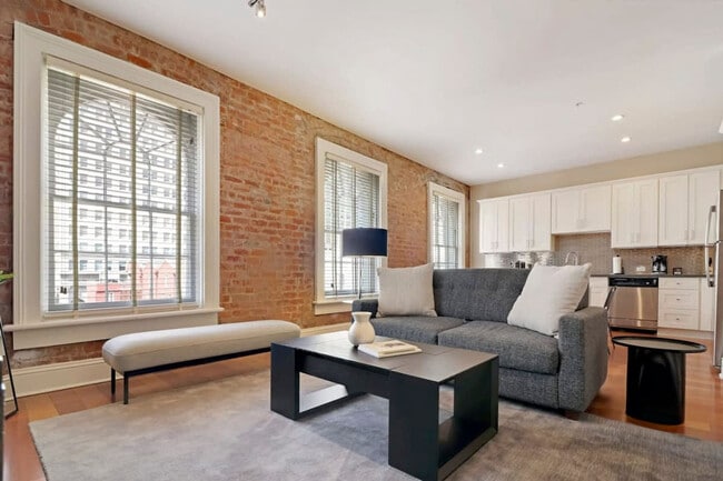 property at 822 Perdido St