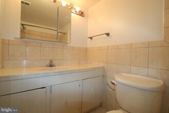 12205 Academy Way-Unit -191 in Rockville, MD - Foto de edificio - Building Photo