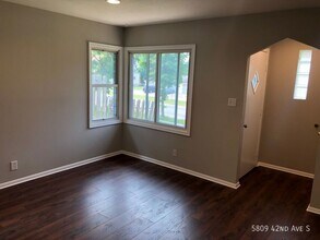 5809 42nd Ave S in Minneapolis, MN - Building Photo - Building Photo