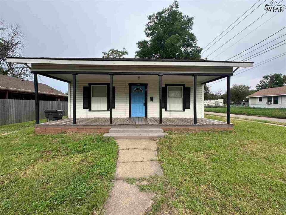 1500 Giddings St in Wichita Falls, TX - Building Photo