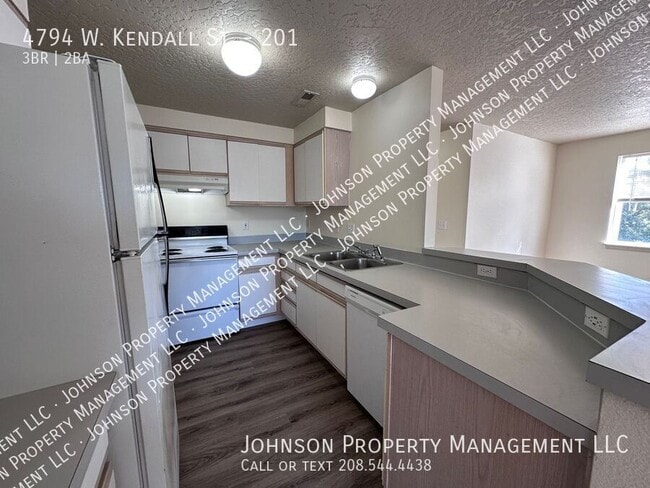 property at 4794 W Kendall St