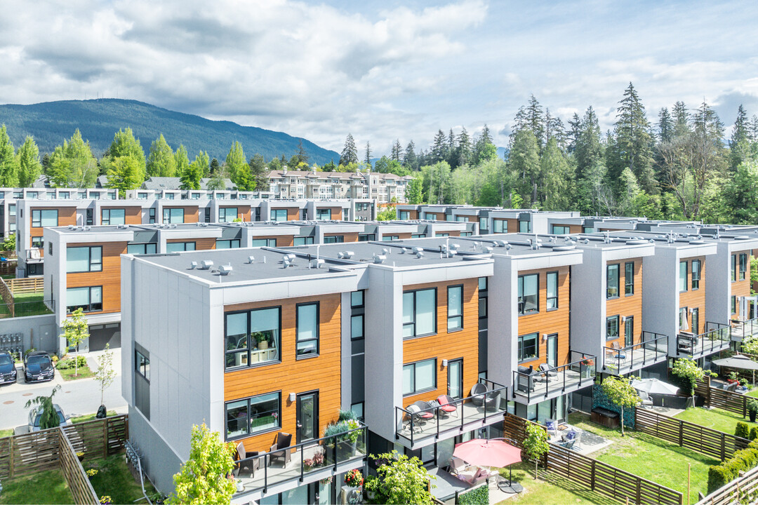 Seymour Village on the Park in North Vancouver, BC - Building Photo