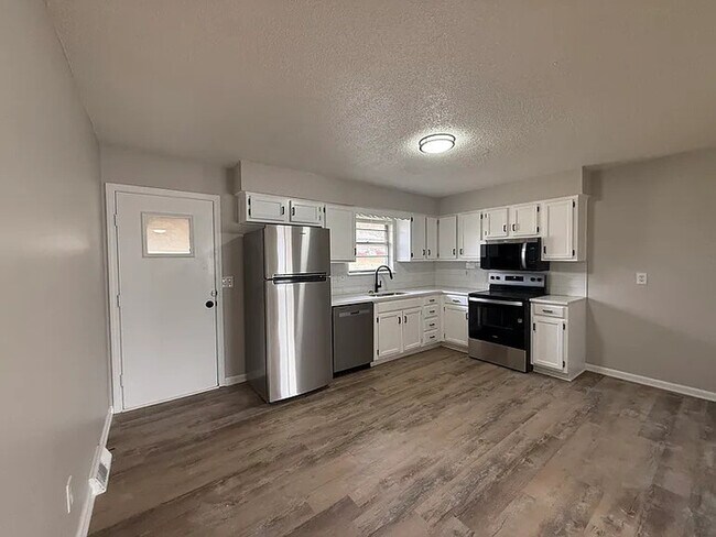 7310 Hartford Ave in Kansas City, KS - Building Photo - Building Photo