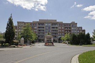 19 Northern Heights Dr in Richmond Hill, ON - Building Photo