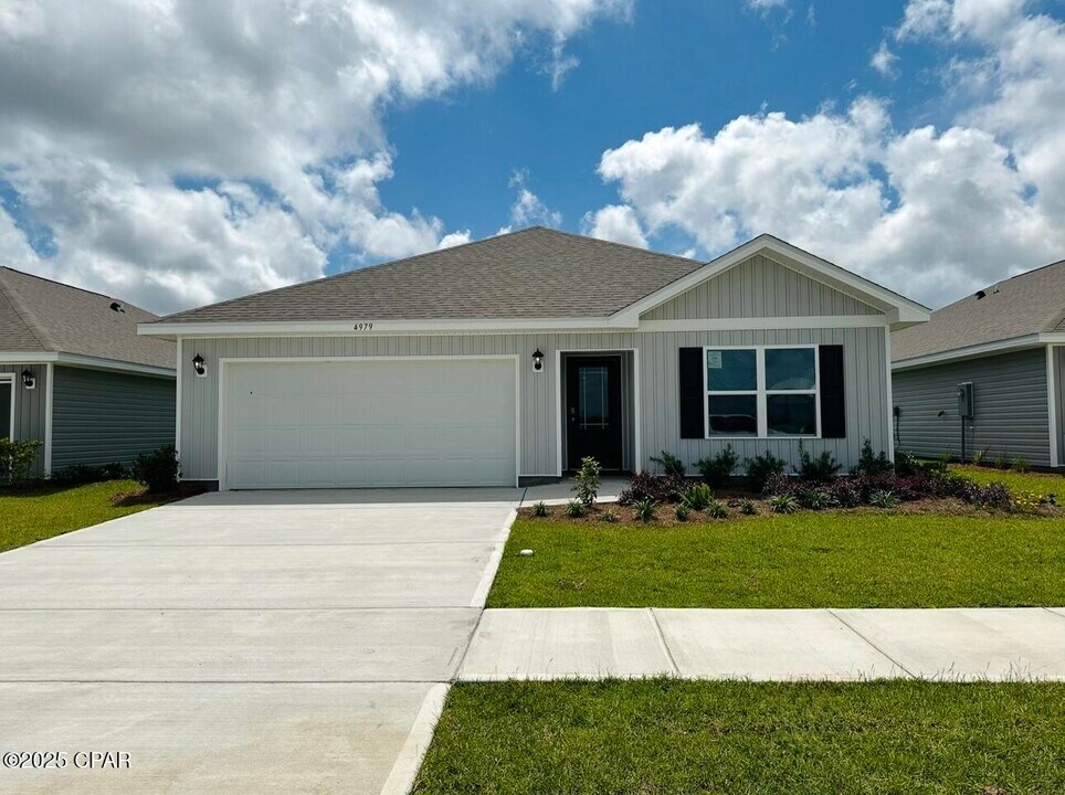 4979 Shurer Ln in Panama City, FL - Building Photo