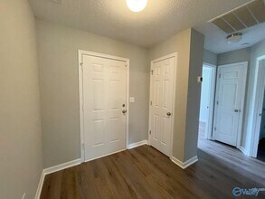 100 Brook Glen Dr in Hazel Green, AL - Foto de edificio - Building Photo