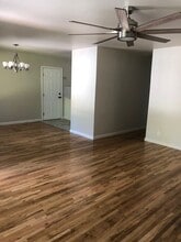 5553 Elm Ln in Redding, CA - Building Photo - Building Photo