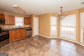 1276 Grindenwald Dr in Jonesboro, GA - Building Photo - Building Photo