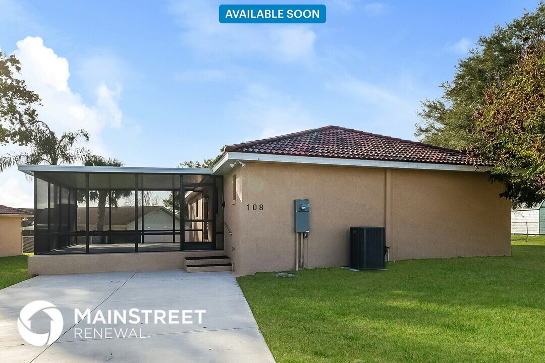 108 Lantern Ln in Winter Haven, FL - Foto de edificio