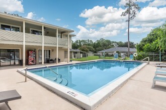 Woodland Run in Gulf Breeze, FL - Foto de edificio - Building Photo