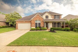 118 Shasta Dr in Hickory Creek, TX - Building Photo