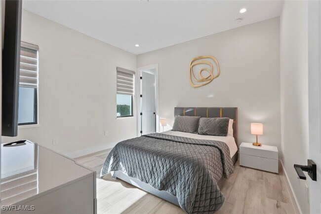 property at 14 Willoughby Dr