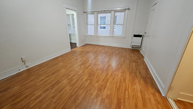 1026 Ingraham St in Los Angeles, CA - Building Photo - Building Photo