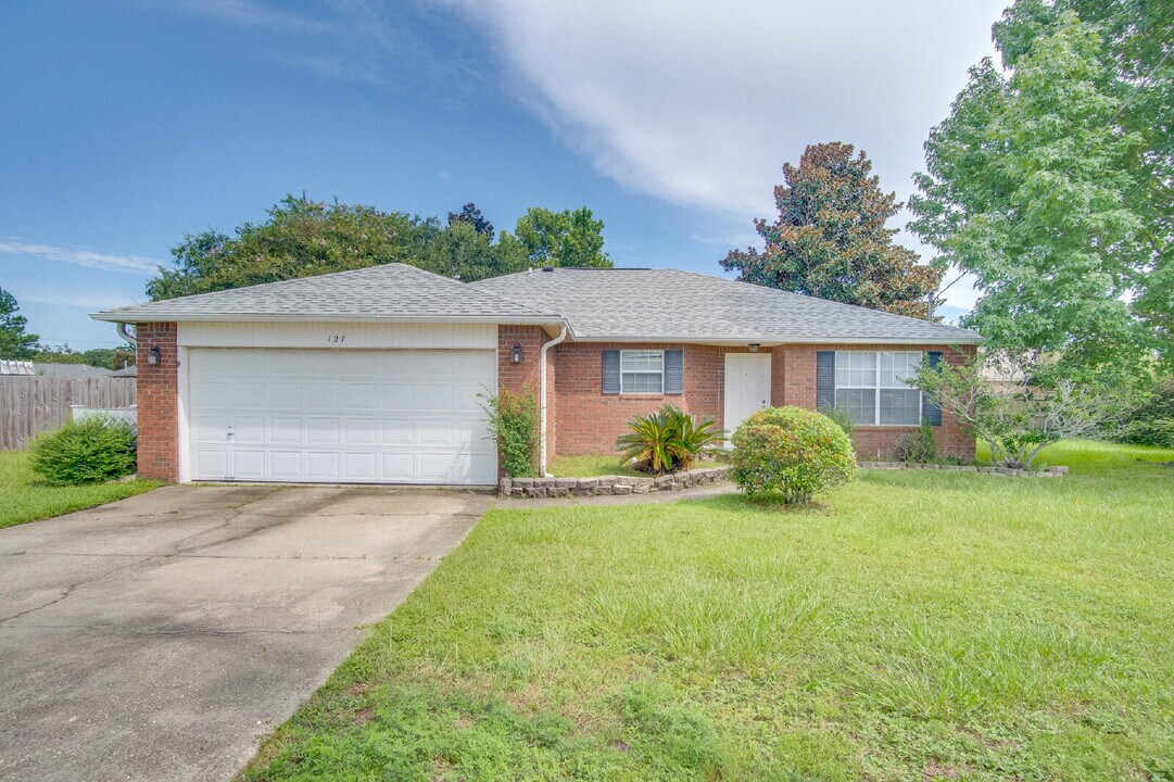 127 Tobago Ct in Pensacola, FL - Building Photo