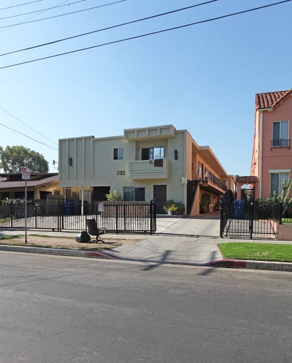 1193 N Ardmore Ave in Los Angeles, CA - Building Photo