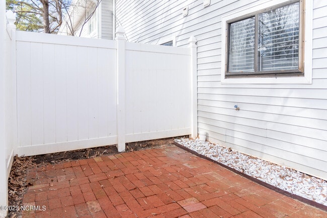 7195 Sandy Creek Dr in Raleigh, NC - Building Photo - Building Photo