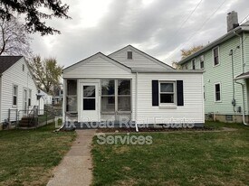 1445 Southlyn Dr in Dayton, OH - Building Photo