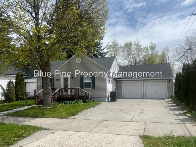 745 S Higbee Ave in Idaho Falls, ID - Building Photo - Building Photo