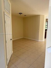 1713 SW Umbria St in Port St. Lucie, FL - Building Photo - Building Photo