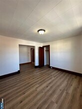 60 Chamberlain Ave in Elmwood Park, NJ - Building Photo - Building Photo