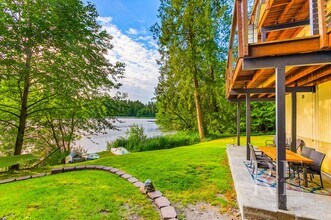 12995 Lake Shore Dr NW in Poulsbo, WA - Building Photo - Building Photo