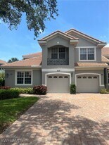 1630 Winding Oaks Way in Naples, FL - Building Photo