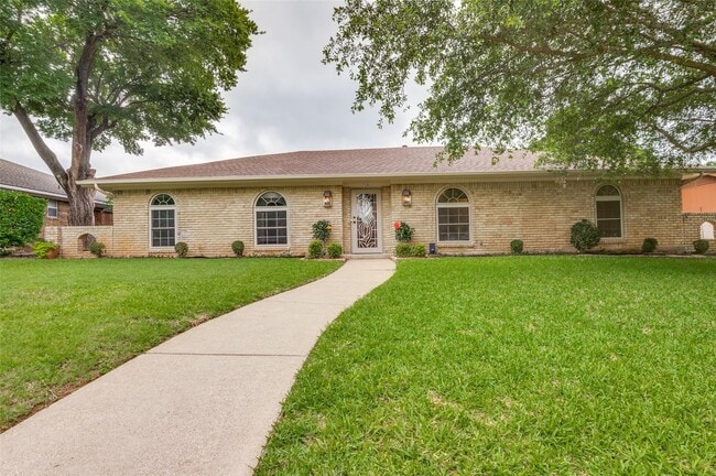 property at 728 The Meadows Pkwy